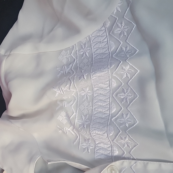 womens dress too - Picture 3 of 4